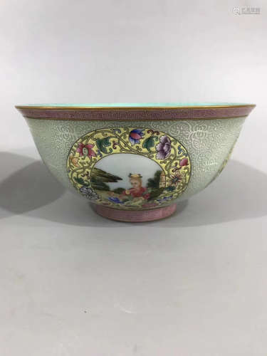 A FAMILLE STORY DESIGN GREEN GLAZED BOWL