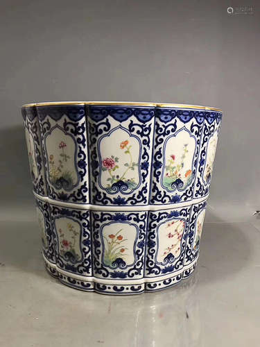 A BLUE & WHITE FAMILLE ROSE  CYLINDER