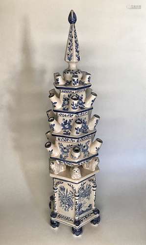 A BLUE & WHITE TOWER DESIGN INCENSE BURNER