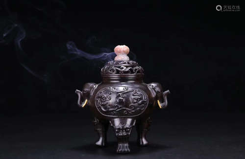 20TH CENTURY, A DOUBLE-EAR LOBULAR RED SANDALWOOD CENSER, THE REPUBLIC OF CHINA