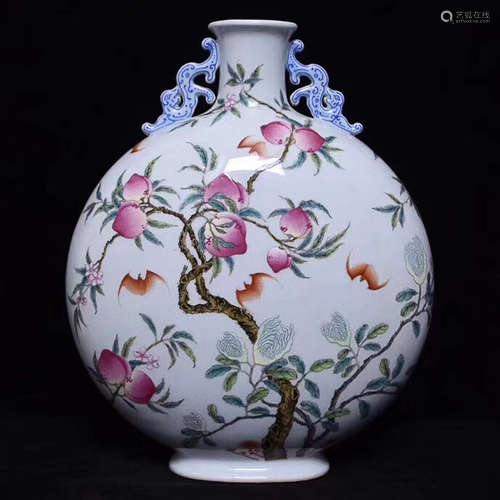 A PEACH&BAT PATTERN FAMILLE BAOYUE VASE