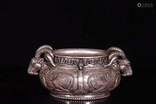 17-19TH CENTURY, A DOUBLE SHEEP EAR SILVER CENSER, QING DYNASTY