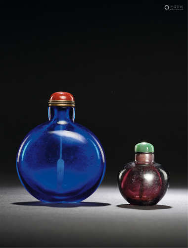 清 宝石蓝料光素鼻烟壶、葡萄紫料光素鼻烟壶 （两件）