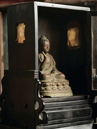 清早期   铜佛、民国红木佛龛两件