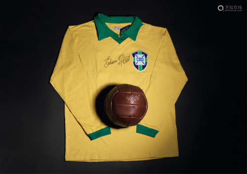 贝利亲笔签名 1962年世界杯巴西队主场球衣、复古足球