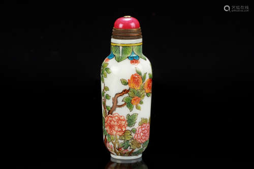 FAMILLE ROSE GLASS 'FLOWERS AND BIRDS' SNUFF BOTTLE