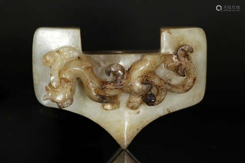 JADE CARVED 'MYTHICAL BEAST' ORNAMENT