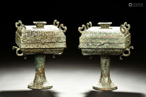 PAIR OF ARCHAIC BRONZE 'TAOTIE' RITUAL VESSELS, DOU