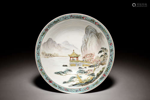 FAMILLE ROSE 'LANDSCAPE SCENERY' EXPORT DISH