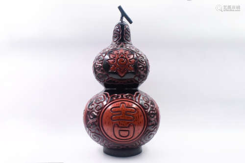 LACQUER AND CARVED DOUBLE GOURD