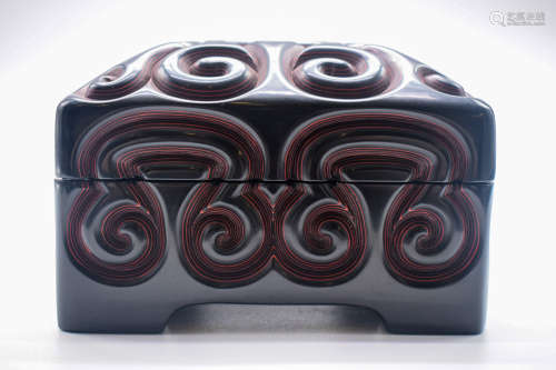 RED AND BLACK LACQUERED SQUARE BOX WITH COVER
