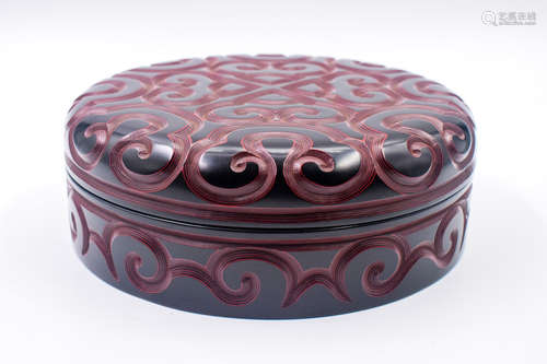 RED AND BLACK LACQUERED ROUND BOX WITH COVER