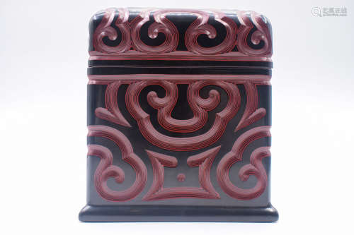 RED AND BLACK LACQUERED SQUARE BOX WITH COVER
