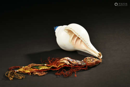 SHANKHA CONCH INLAID WITH BLUE GLASS TIP