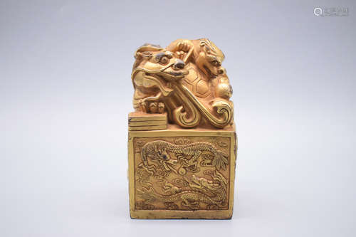 GILT BRONZE 'DRAGONS' STAMP SEAL