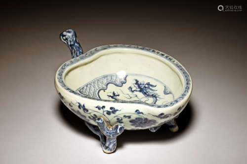 BLUE AND WHITE 'DRAGON' WASHER