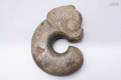 HONGSHAN CULTURE JADE CARVED 'PIG DRAGON' ORNAMENT