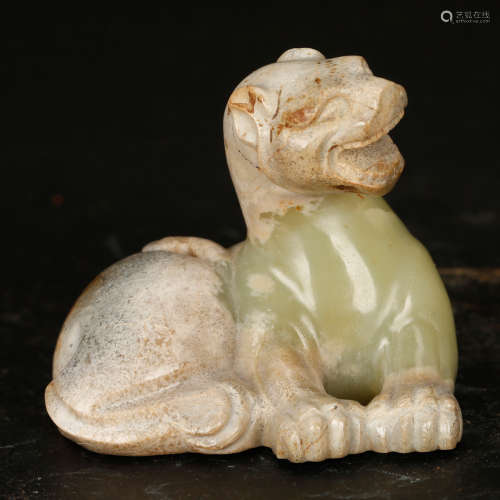 CHINESE ARCHAIC JADE BEAST