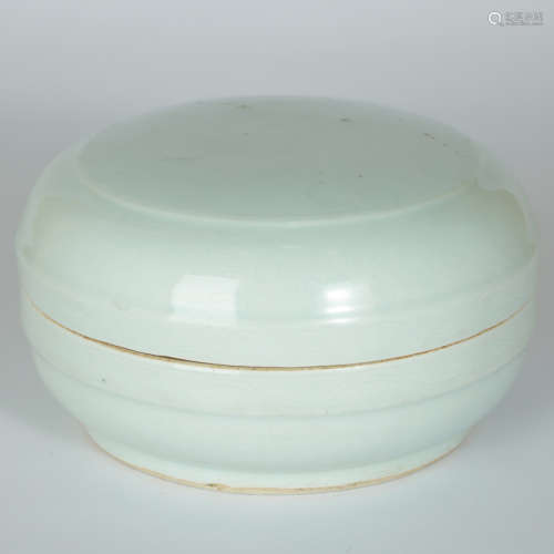 CHINESE ANHUA PORCELAIN COVER BOX
