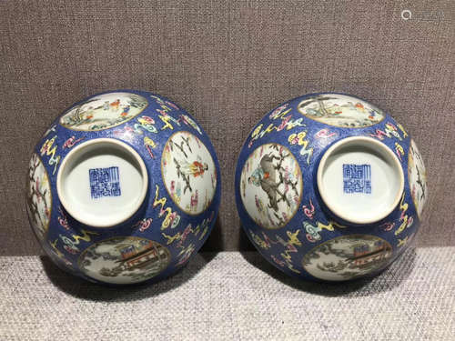 PAIR OF DAQING DAOGUANG NIANZHI MARK FAMILLE-ROSE BOWLS