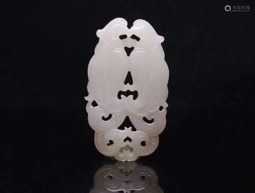 HETIAN JADE FINE CARVED PENDANT