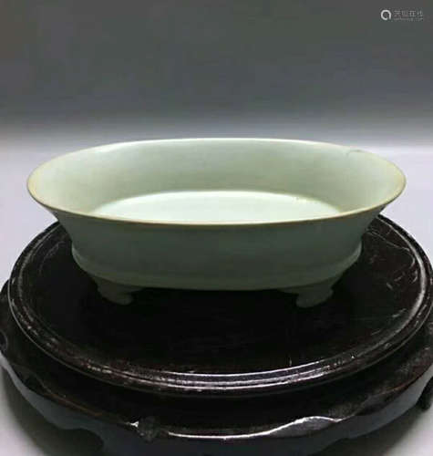 A RUYAO SKY-CELLADON-GLAZED WASHER