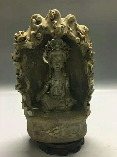 A HUTIAN YAO PORCELAIN BUDDHA STATUE