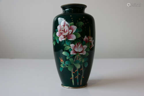 A japanese cloisonne vase