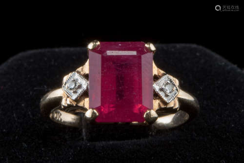 Ruby gold & diamond ring. 10K