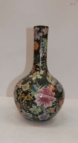 A chinese porcelain bottle with mark