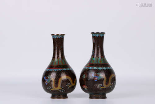 A pair of chinese qing dynasty enamel bottles