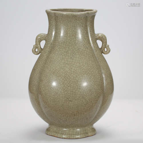 CHINESE GE TYPE PORCELAIN VASE