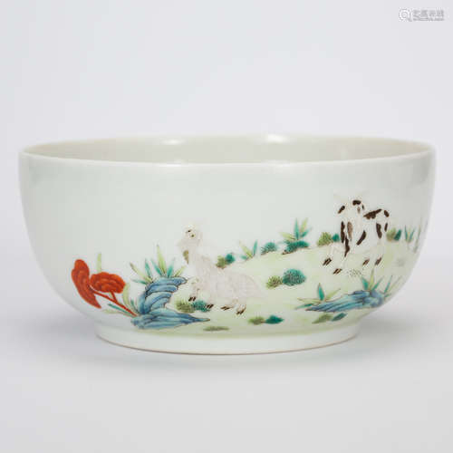 CHINESE FAMILLE ROSE PORCELAIN BOWL