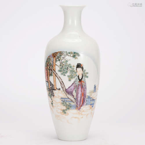 CHINESE FAMILLE ROSE PORCELAIN VASE