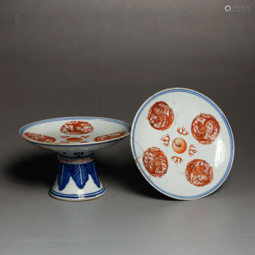 CHINESE PORCELAIN PLATES, PAIR