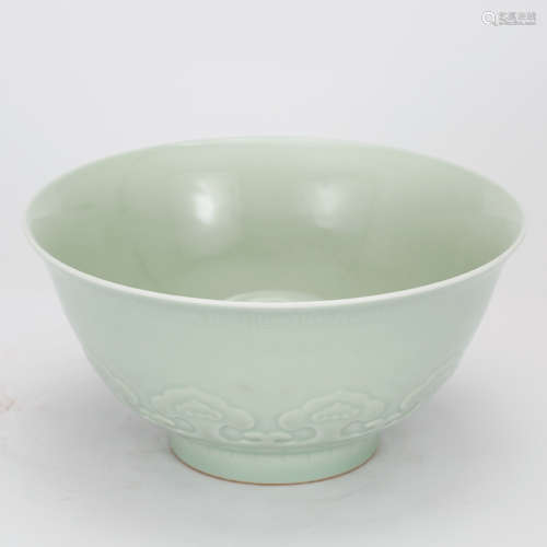 CHINESE CELADON GLAZED ANHUA BOWL