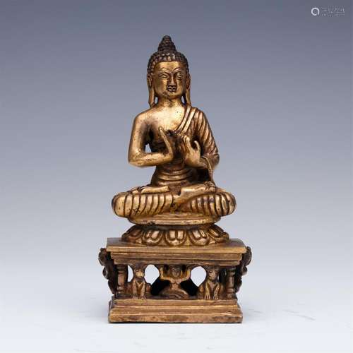 CHINESE GILT BRONZE SEATED SAKYAMUNI BUDDHA