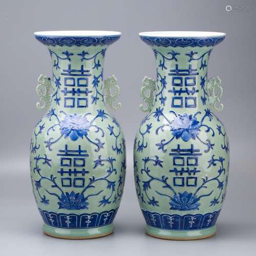 PAIR OF CHINESE PORCELAIN BLUE AND WHITE JARS