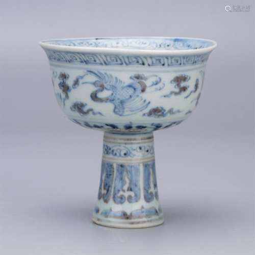 CHINESE PORCELAIN BLUE AND WHITE RED UNDER GLAZE STEM CUP