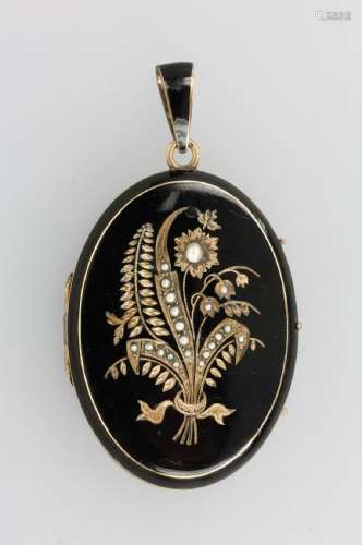 Locketpendant with onyx and pearl, german approx. 1860s