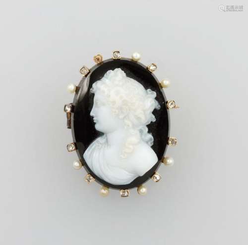 Brooch with onyx and pearl and diamonds, german approx.