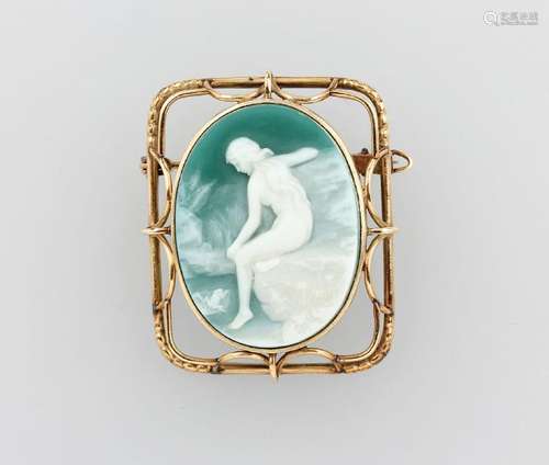 9 kt gold pendant/brooch with layer stone cameo