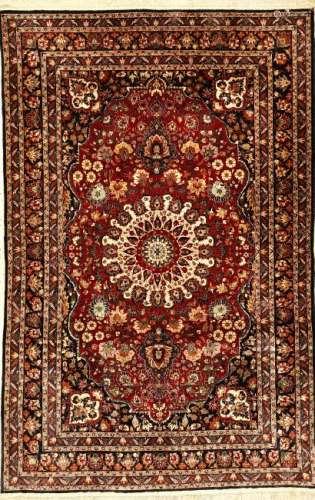 Fine Chinese Silk Rug,