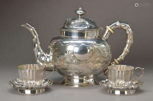 tea pot, 2 cups with saucers