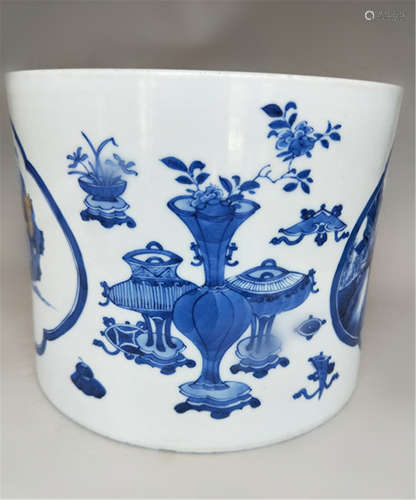 Chinese Wucai Porcelain General Cover Jar