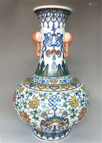 Chinese Wucai Porcelain Vase, Mark