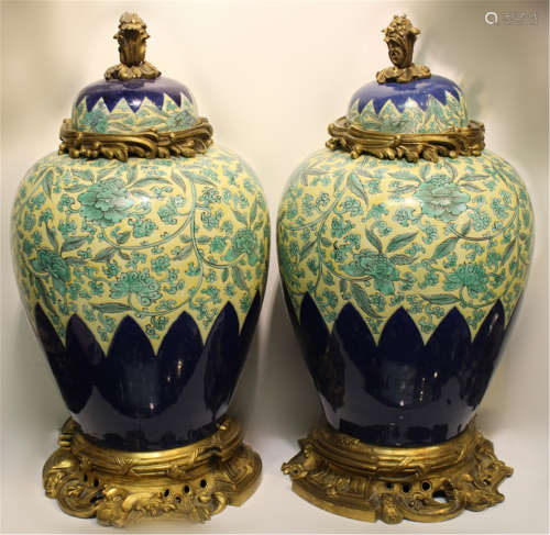 Pair of Porcelain Cover Jar w Bronze Mounted
