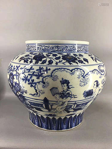 A MING DYNASTY BLUE & WHITE FIGURE JAR