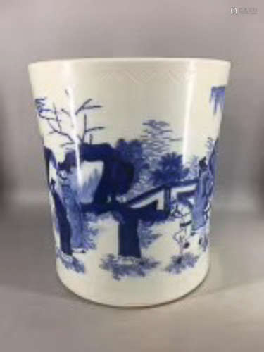 A BLUE & WHITE FIGURE DESGIN BRUSH POT