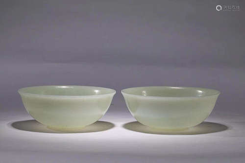 A PAIR OF OLD TIBETAN WHITE JADE BOWLS